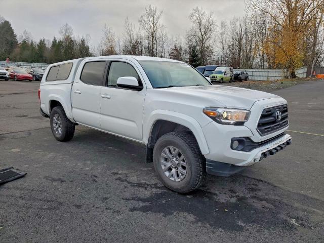 Toyota Tacoma Double Cab Image 8