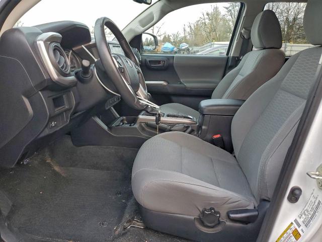 Toyota Tacoma Double Cab Image 4