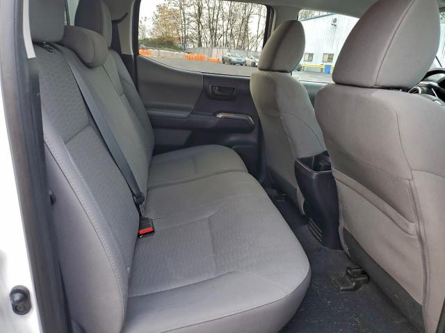 Toyota Tacoma Double Cab Image 5