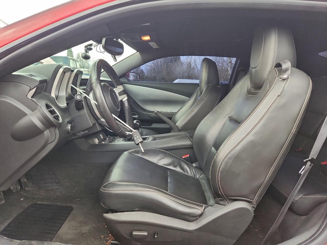 Chevrolet Camaro Lt Image 12