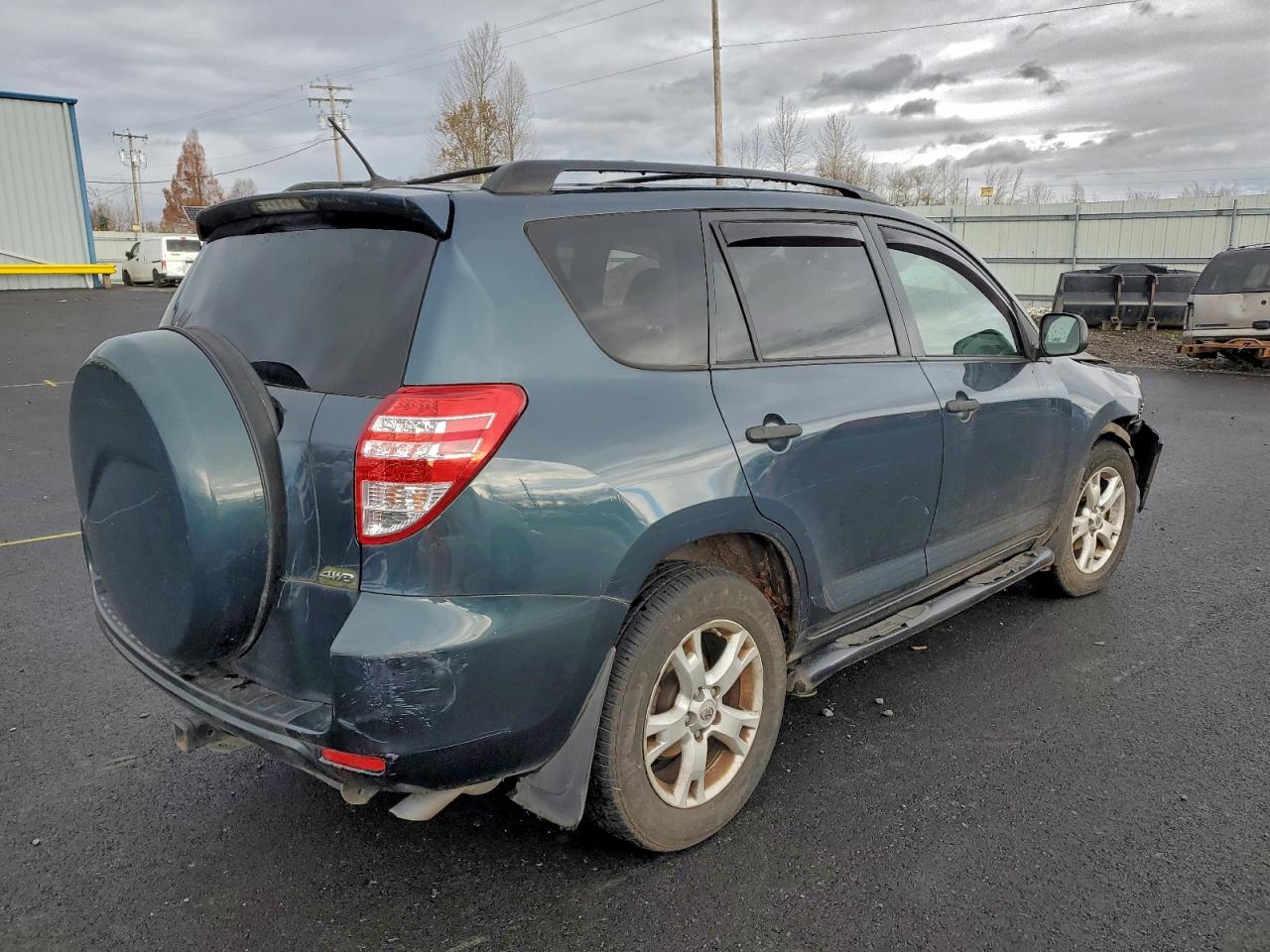 Toyota RAV4 Image 11