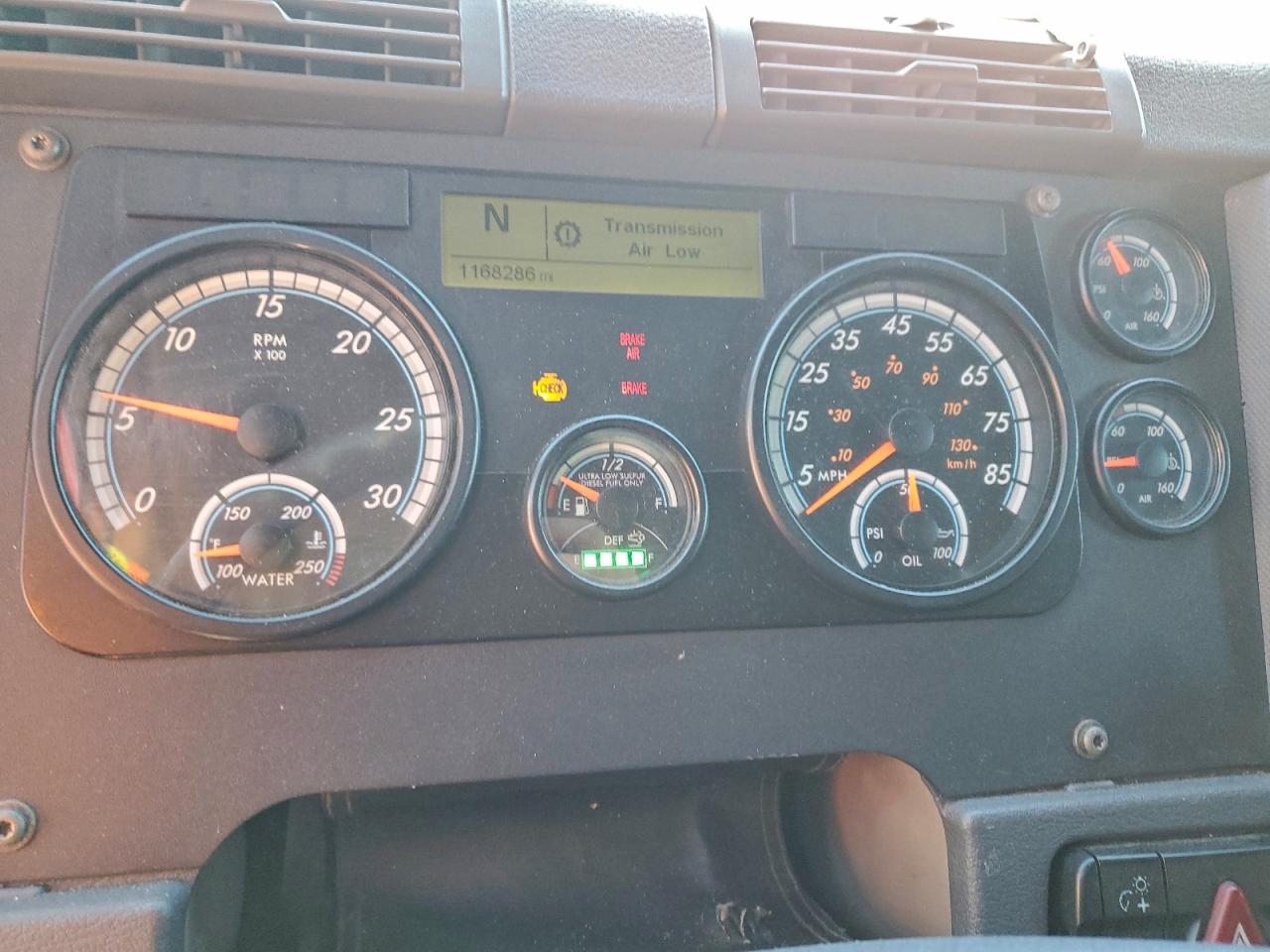 Freightliner Cascadia 1 Image 6