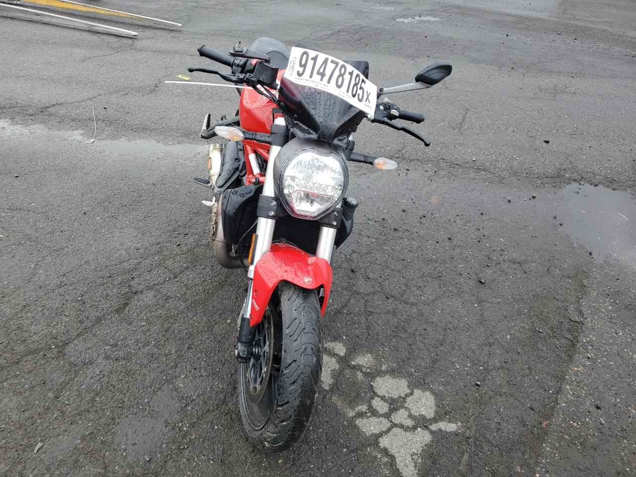 Ducati Monster 821 Image 2