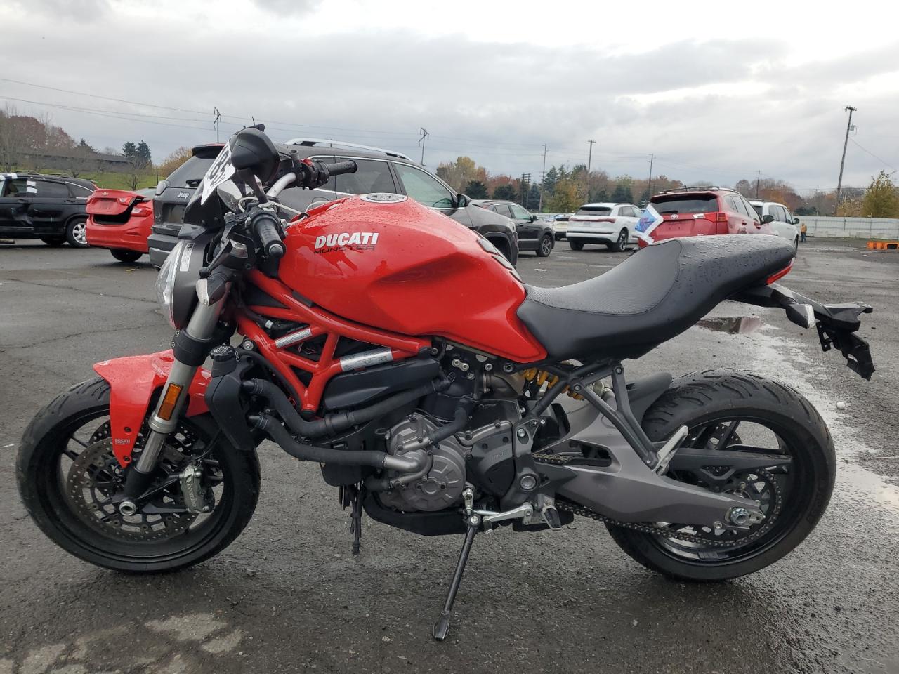 Ducati Monster 821 Image 3