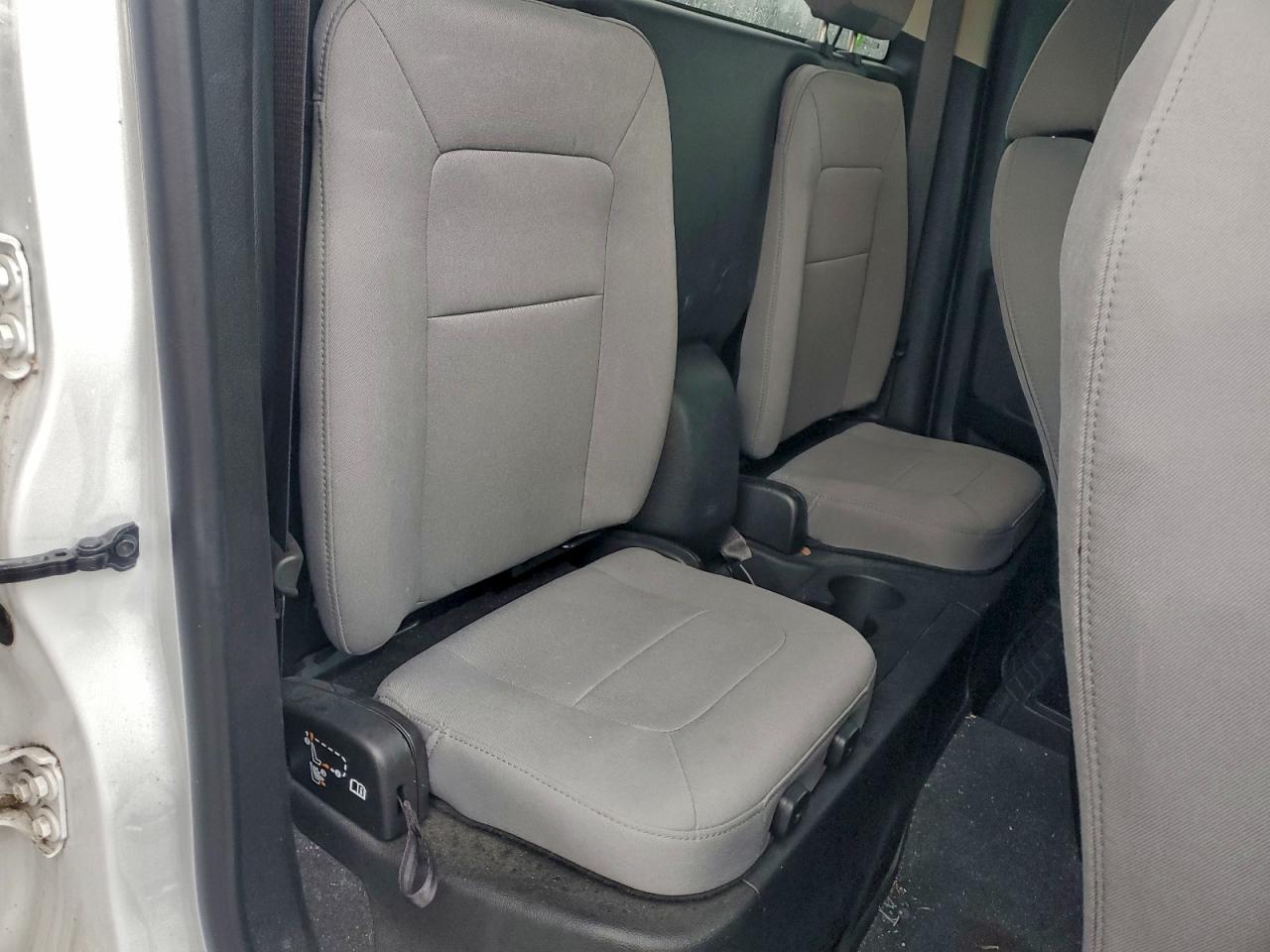 Chevrolet Colorado Image 12