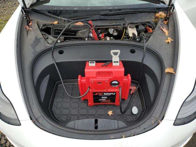 Tesla Model 3 Image 7