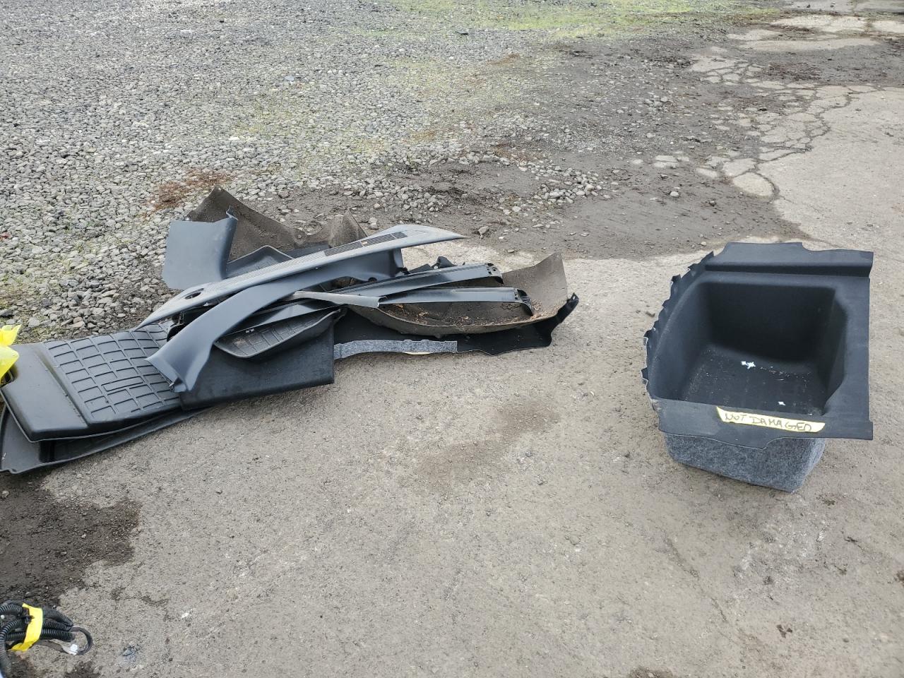 Tesla Model 3 Image 11