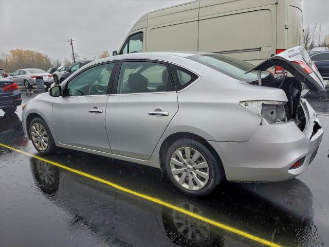 Nissan Sentra S Image 9