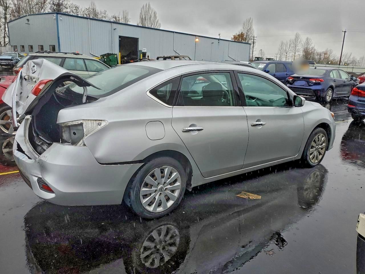 Nissan Sentra S Image 4