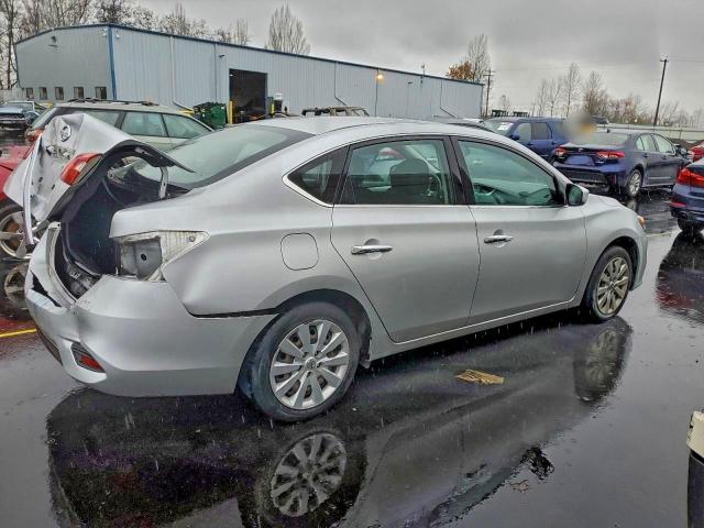 Nissan Sentra S Image 4