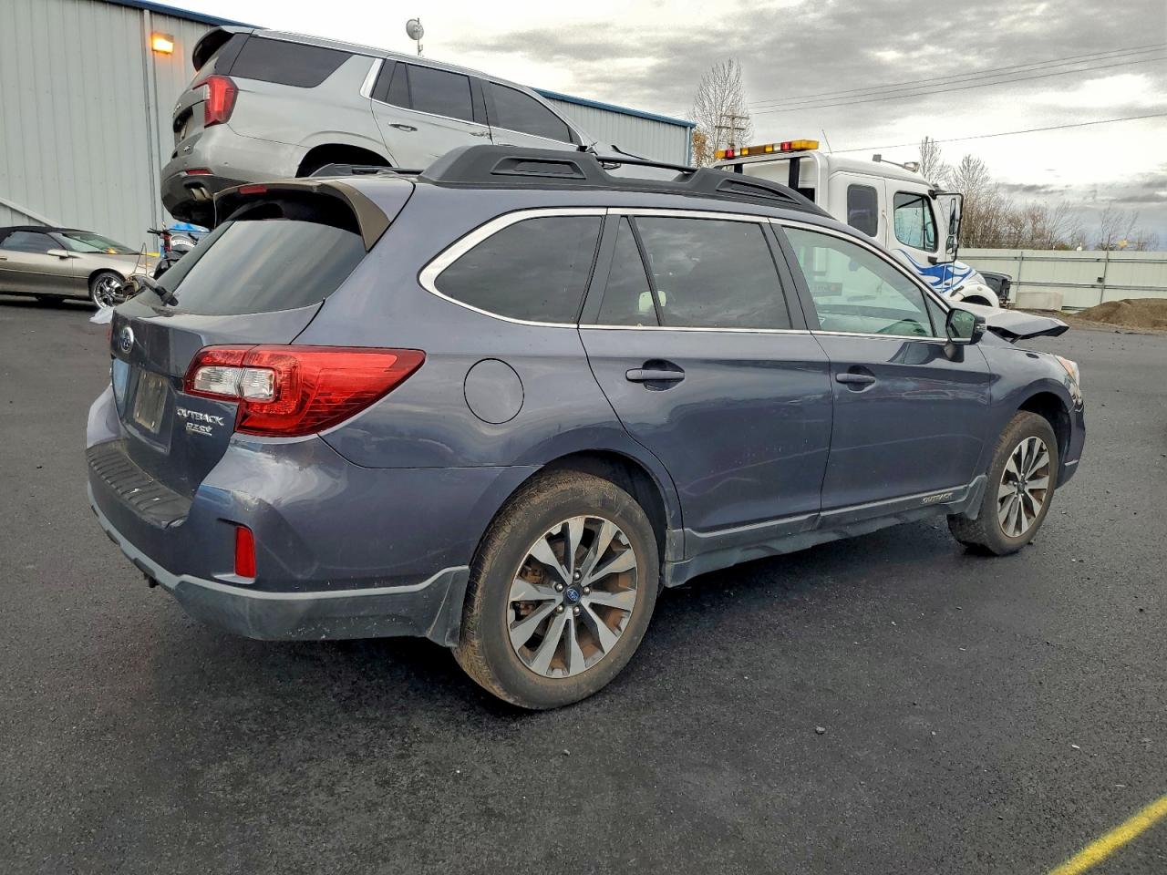 Subaru Outback 2.5i Limited Image 7