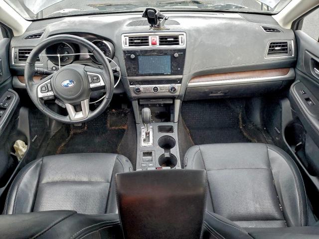 Subaru Outback 2.5i Limited Image 10