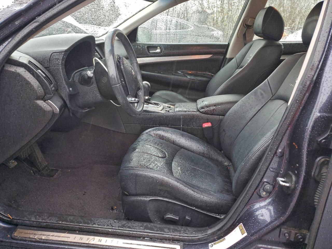 INFINITI G25 Image 2