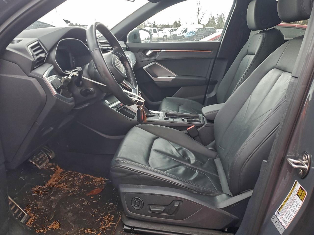 Audi Q3 Premium Image 4