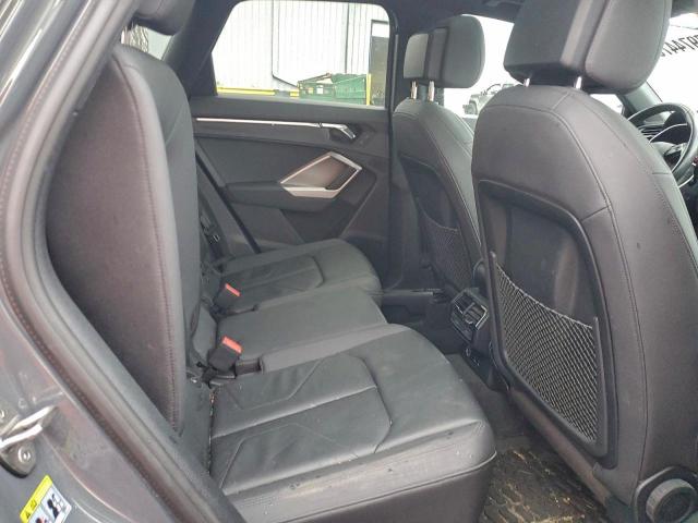 Audi Q3 Premium Image 6