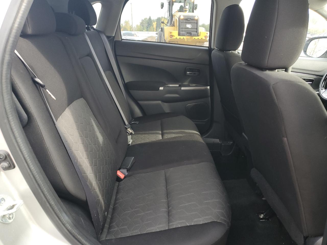 Mitsubishi Outlander Es Image 9