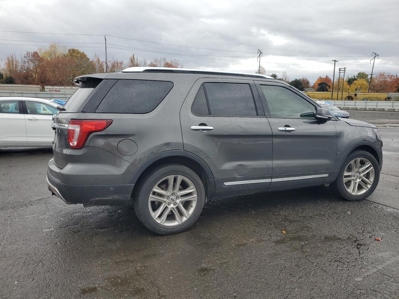 Ford Explorer Limited Image 2
