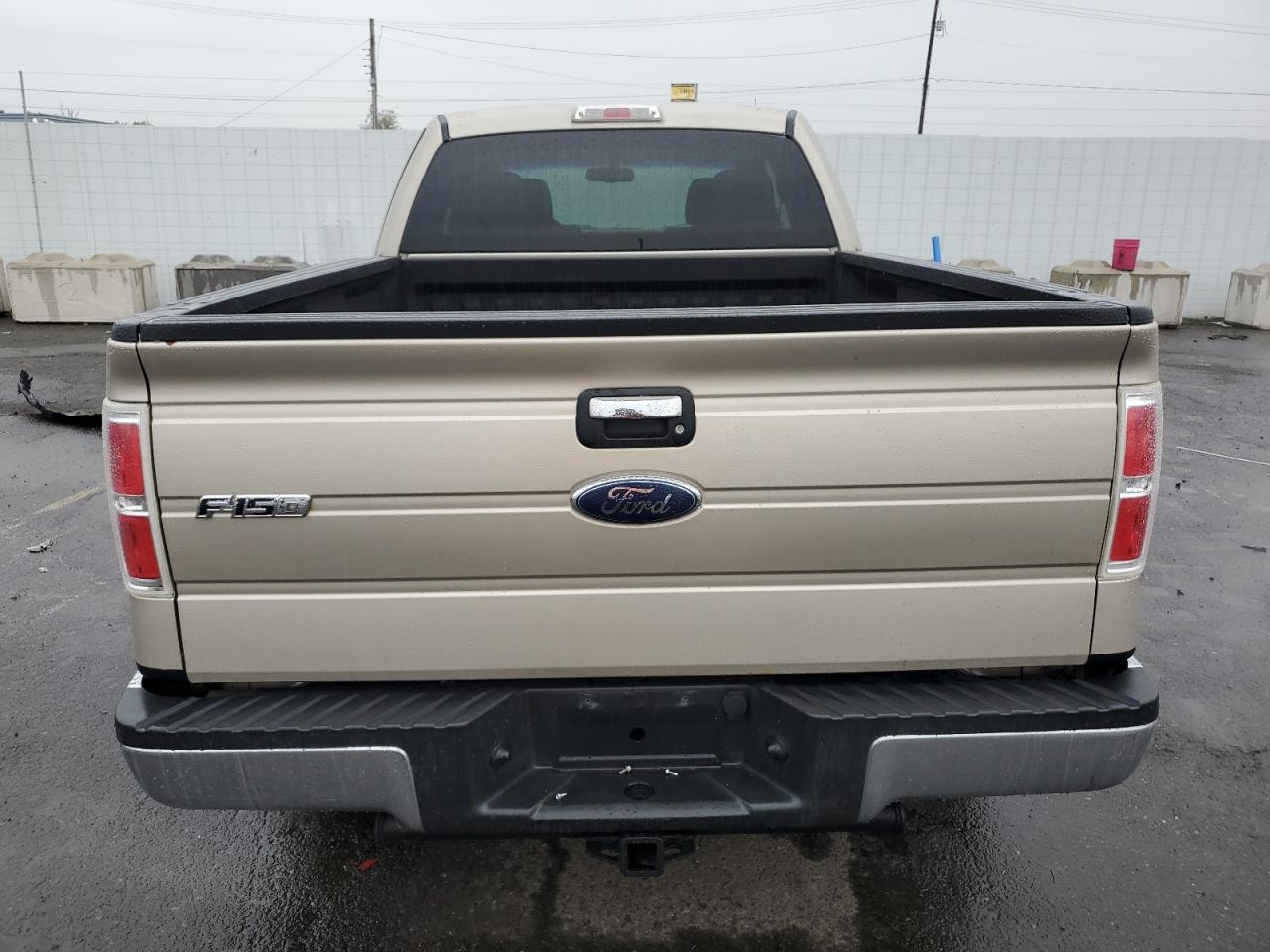 Ford F-150 Super Cab Image 10