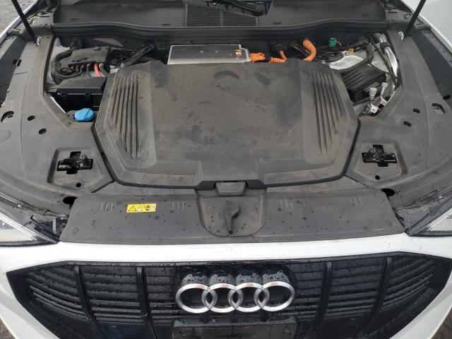 Audi e-tron Premium Image 12
