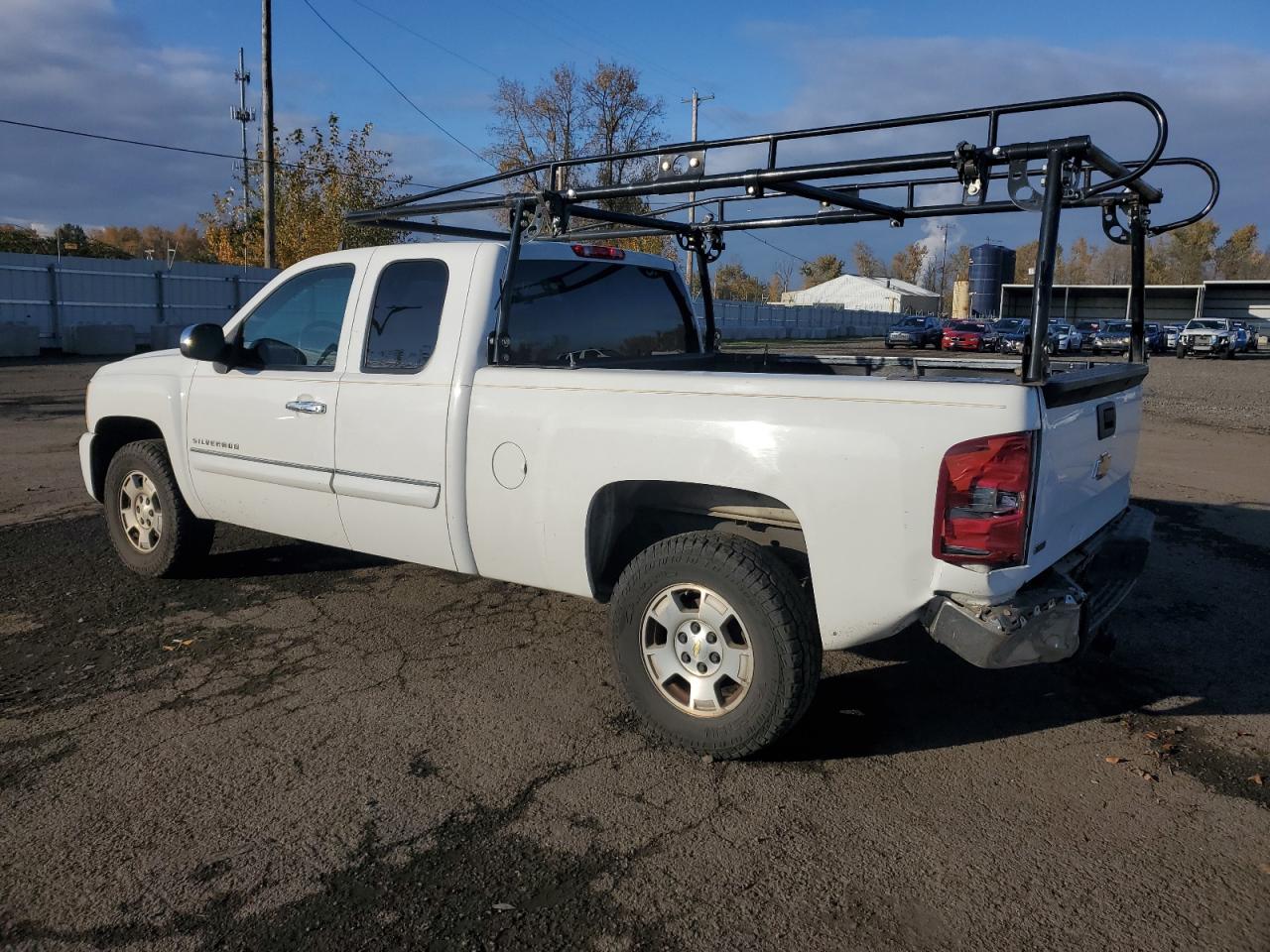 Chevrolet Silverado C1500 Lt Image 2