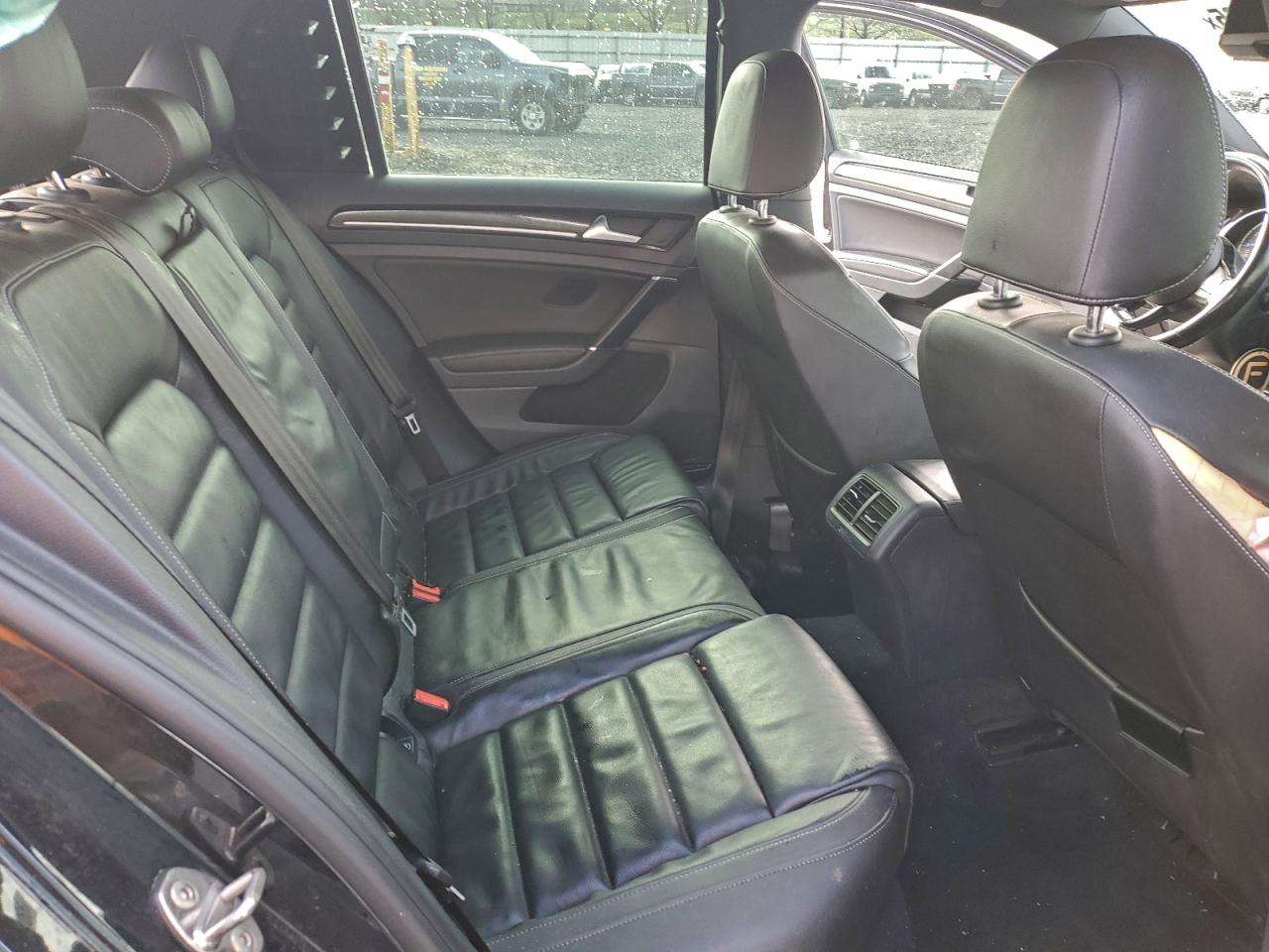 Volkswagen Golf Image 13