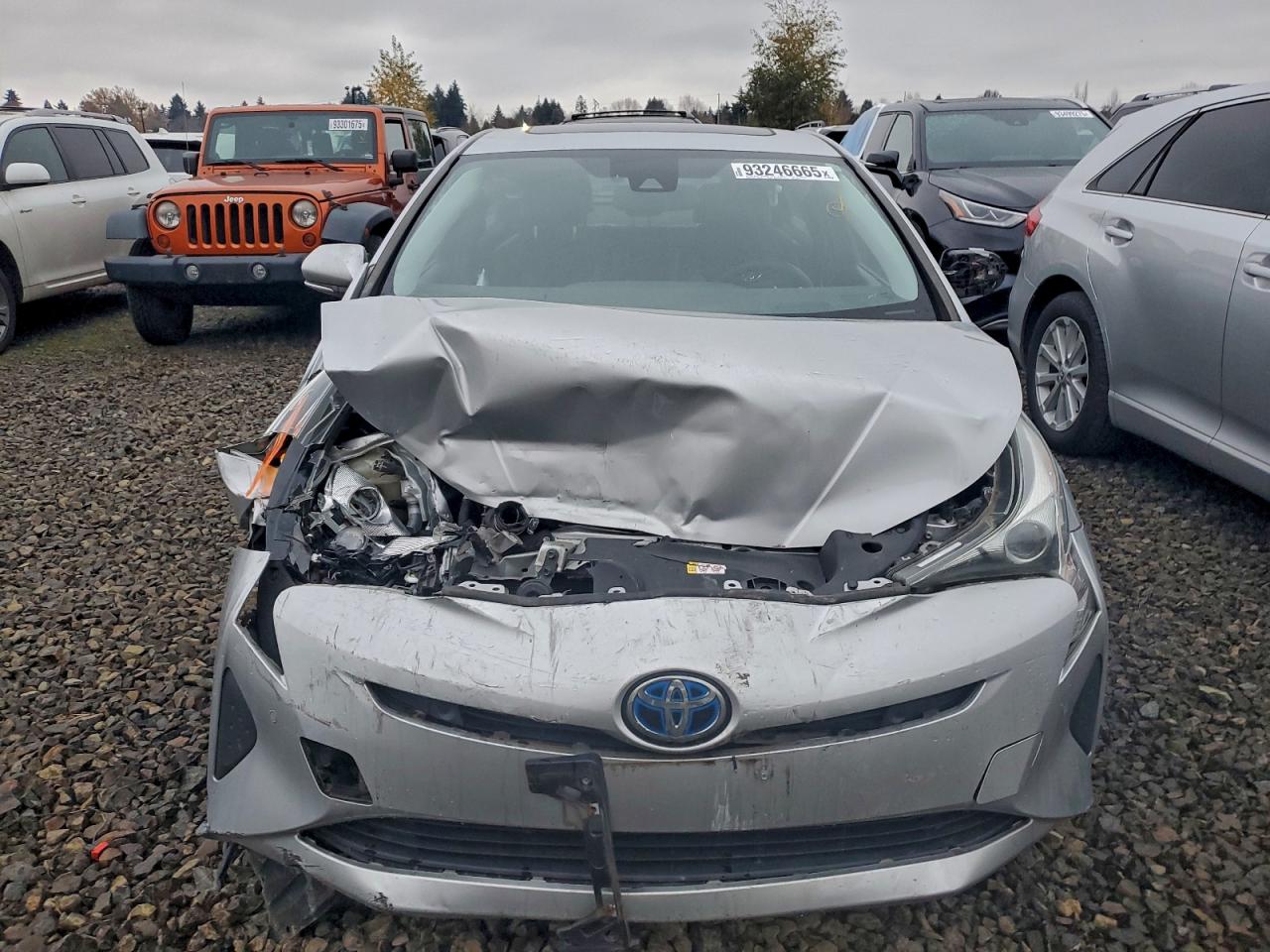 Toyota Prius Image 11