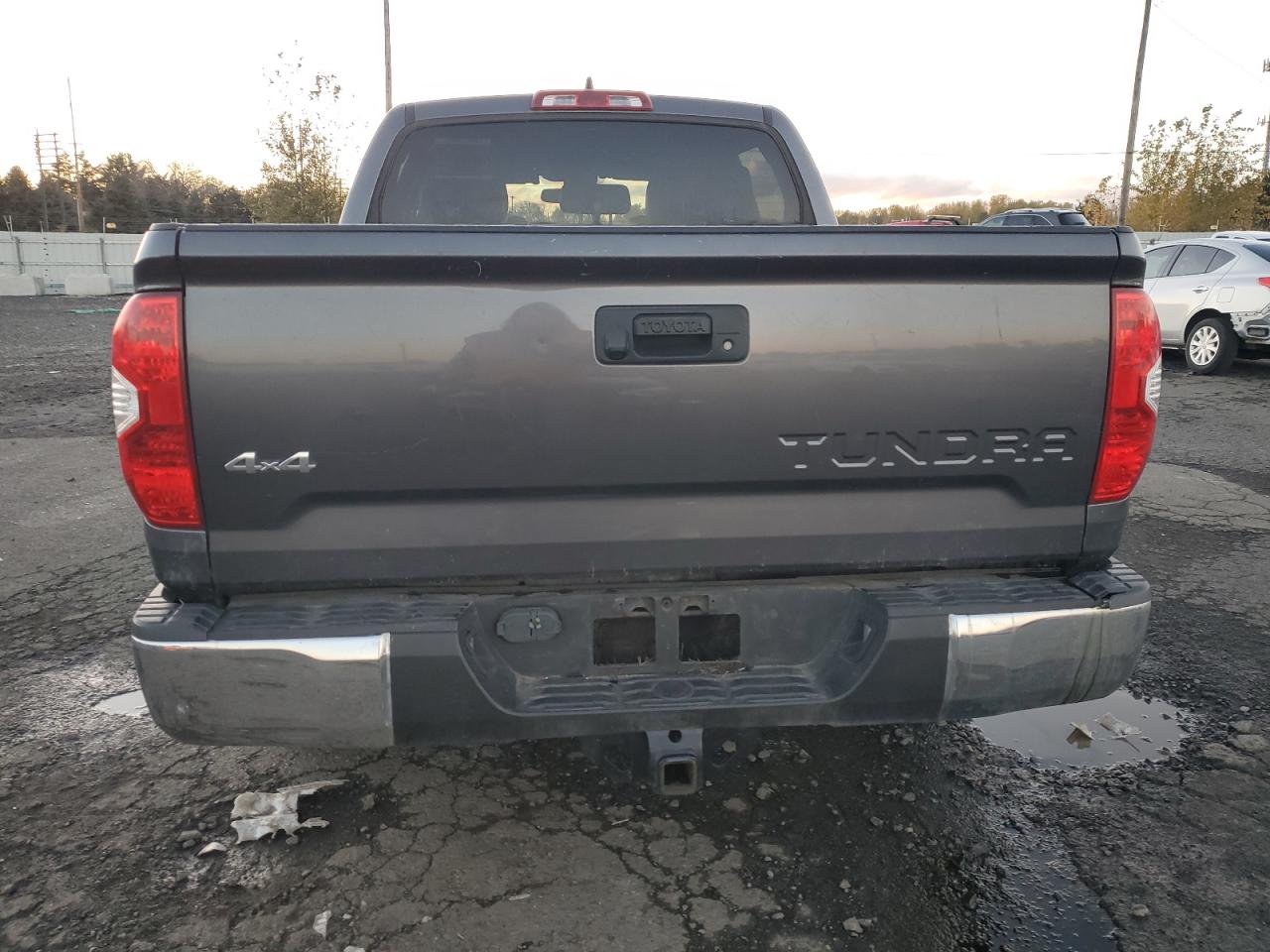 Toyota Tundra Crewmax Sr5 Image 7