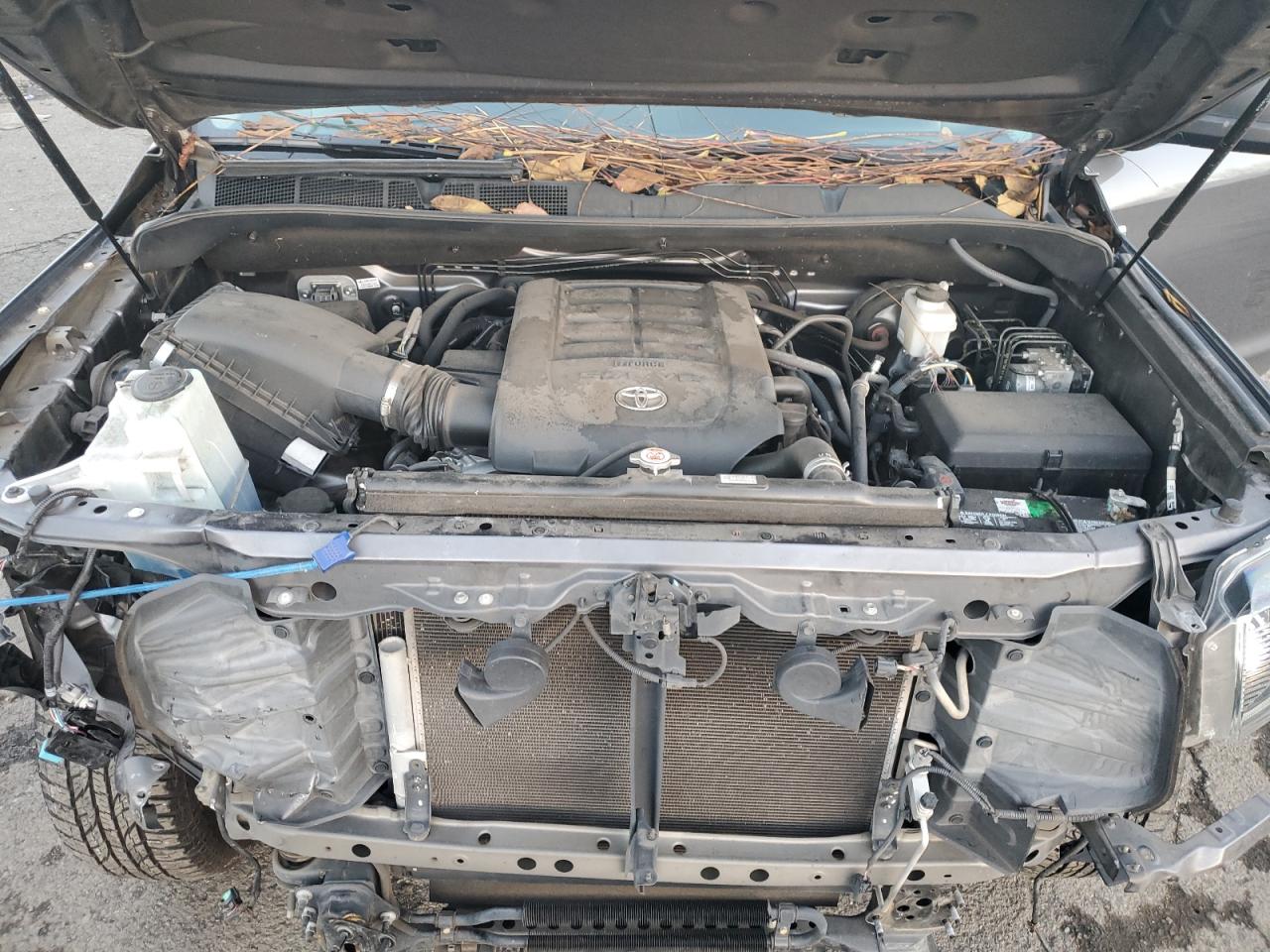 Toyota Tundra Crewmax Sr5 Image 10