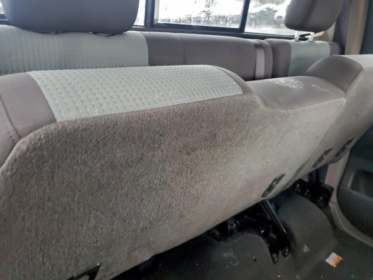 Nissan Titan Xe Image 8