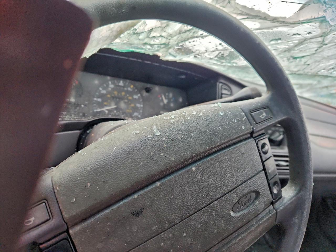 Ford Taurus Gl Image 3