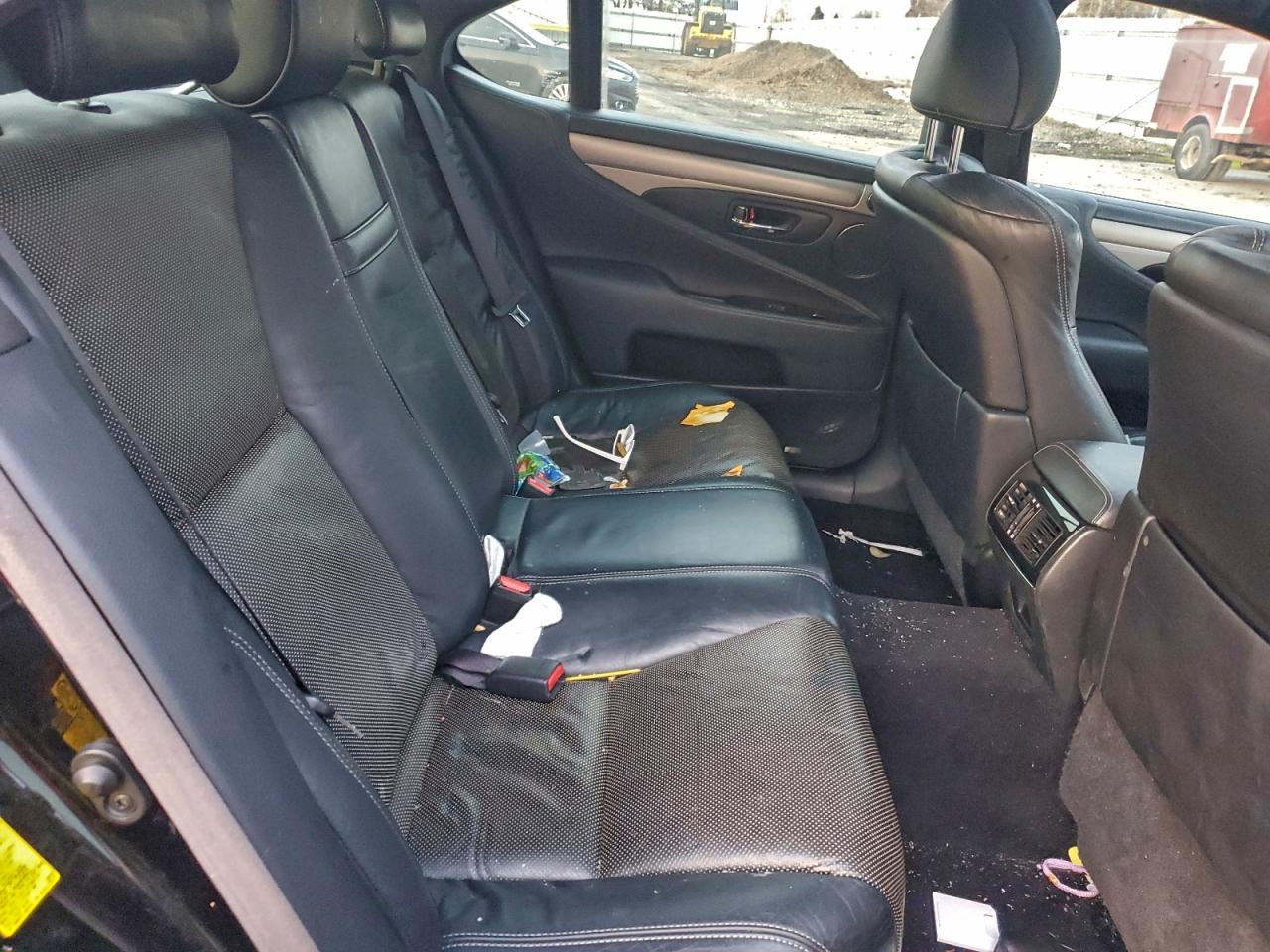 Lexus LS 460 Image 12