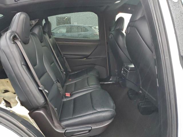 Tesla Model X Image 12