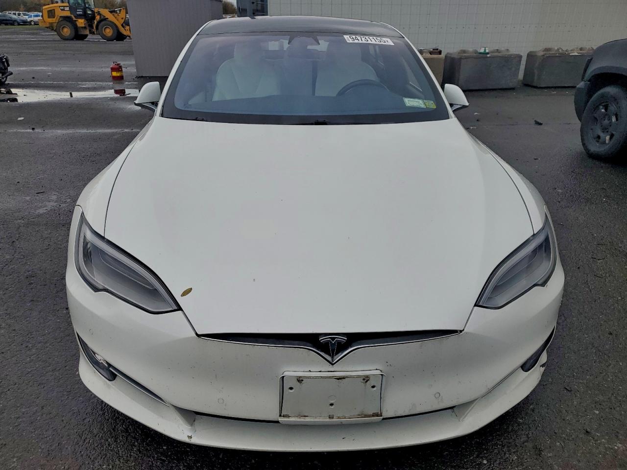 Tesla Model S Image 9