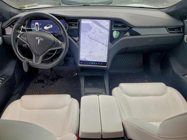 Tesla Model S Image 12