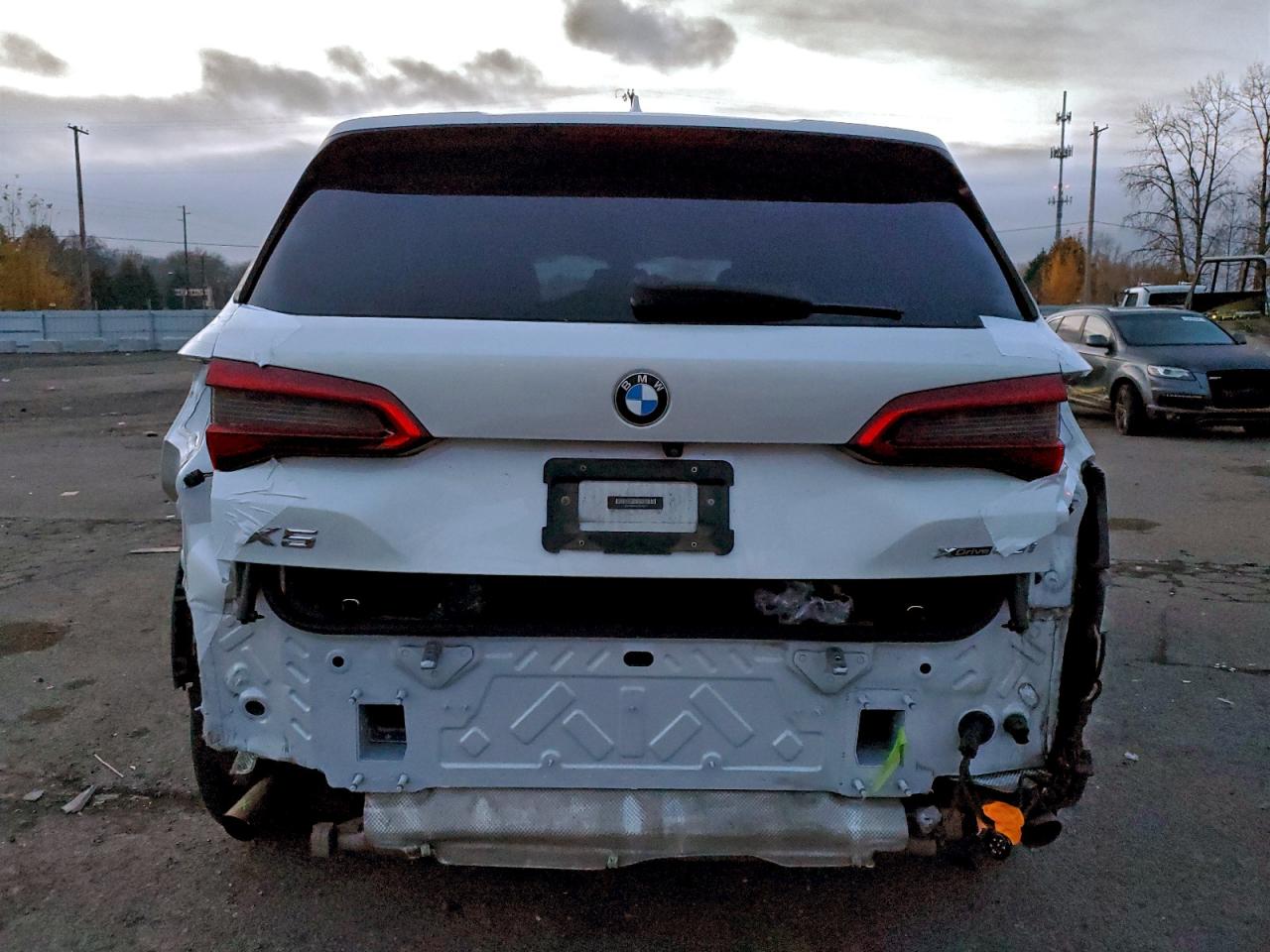 BMW X Series Xdrive40i Image 12