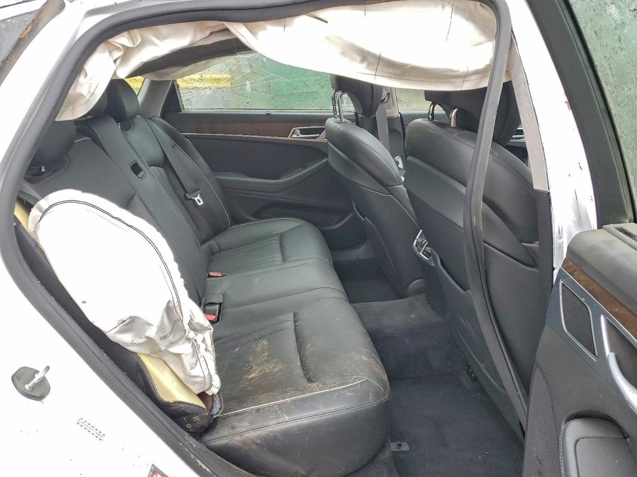 Hyundai Genesis 3.8l Image 4