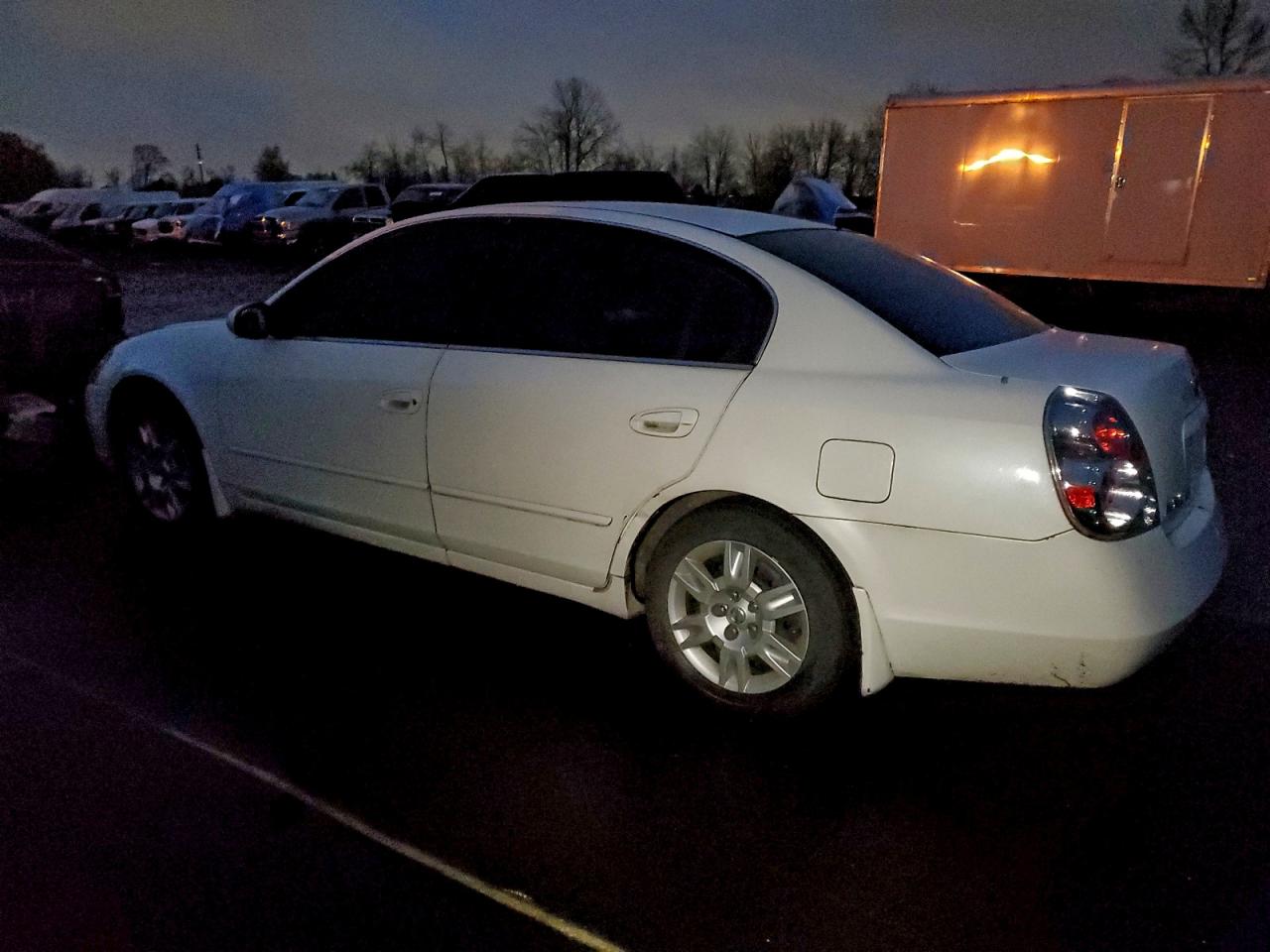 Nissan Altima S Image 2