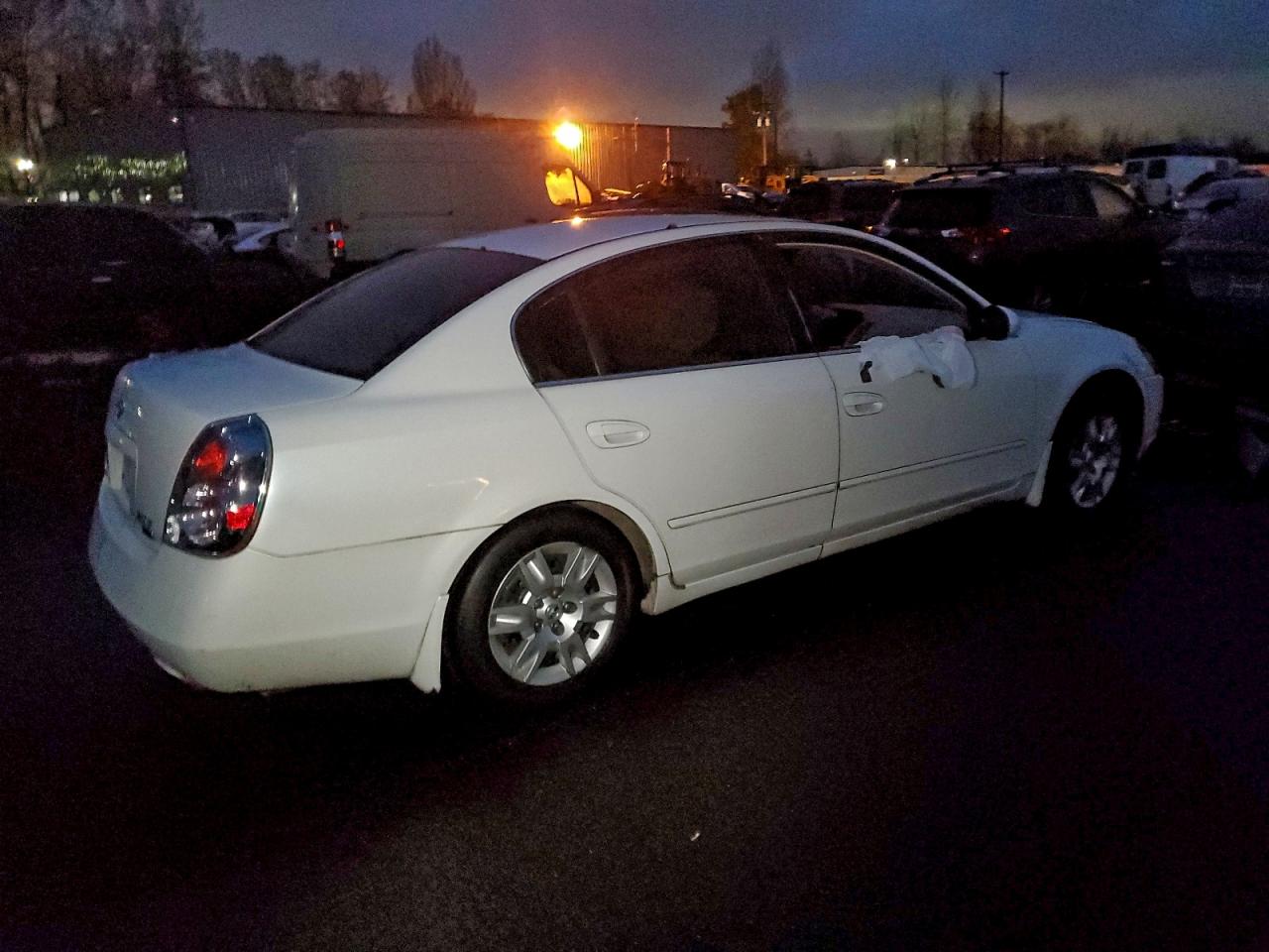 Nissan Altima S Image 7