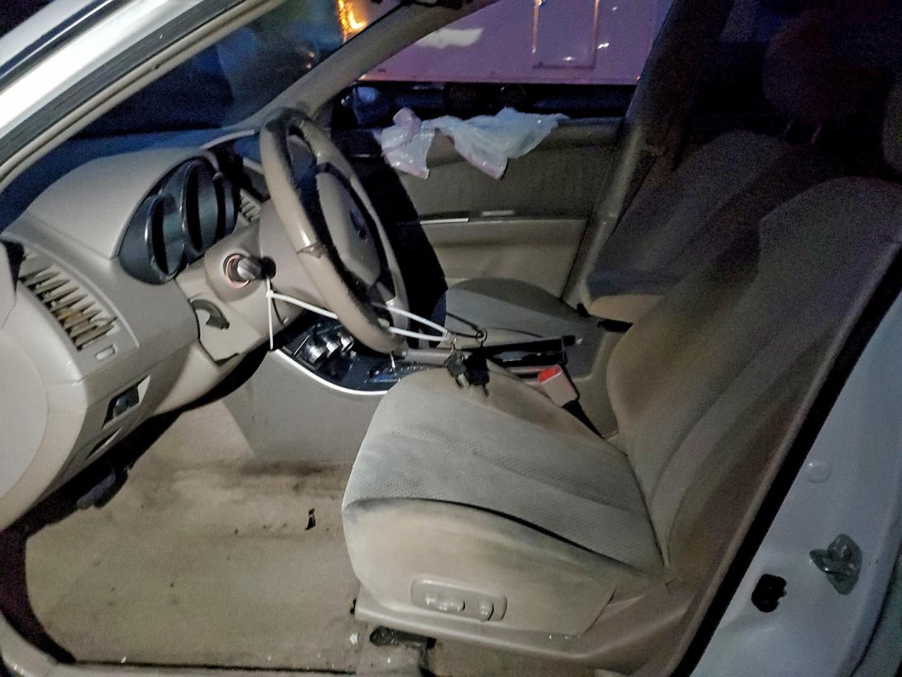 Nissan Altima S Image 8