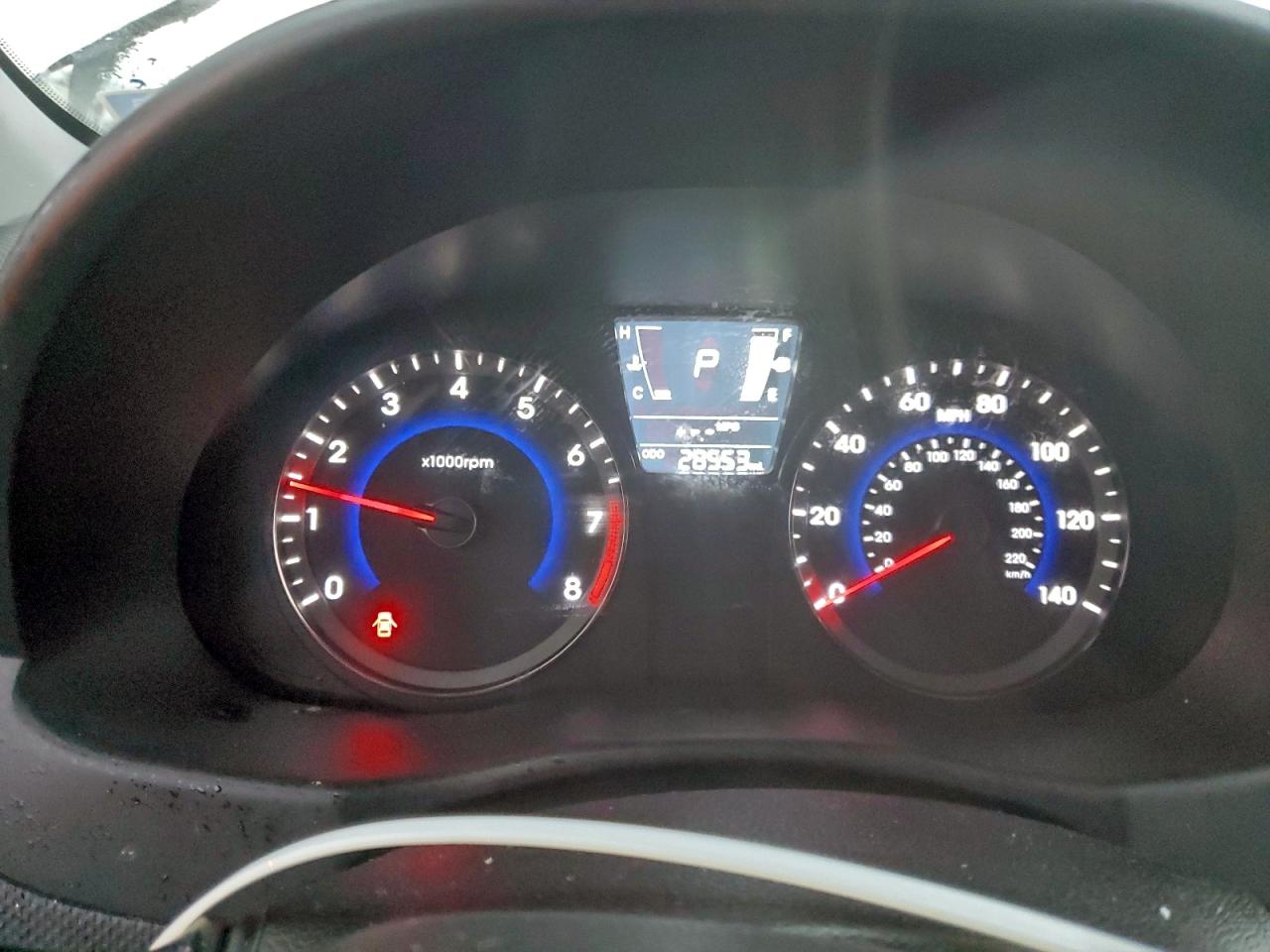 Hyundai ACCENT Gls Image 10