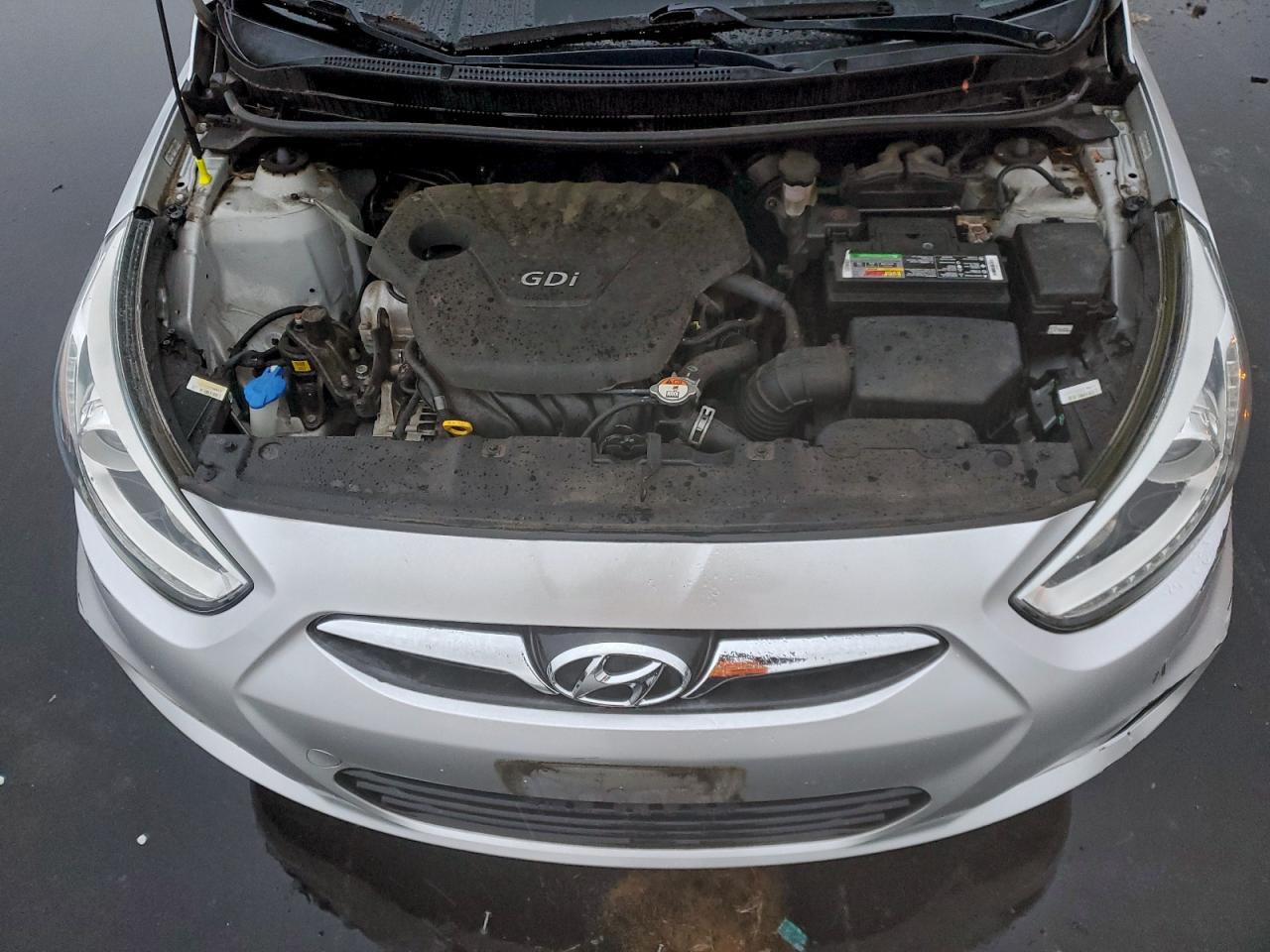 Hyundai ACCENT Gls Image 11