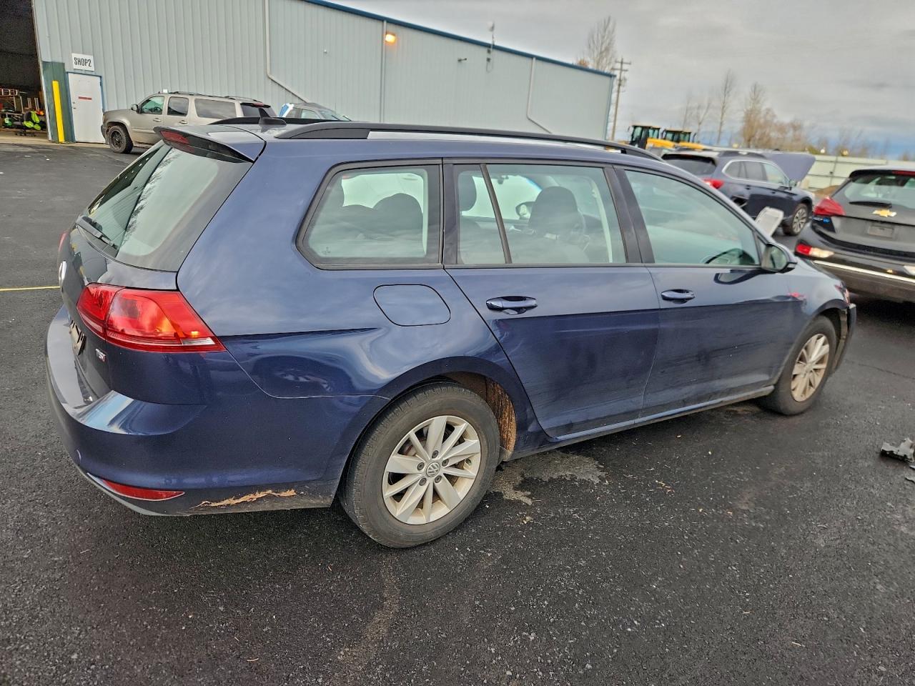 Volkswagen Golf S Image 12