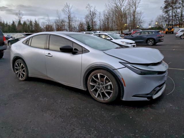 Toyota Prius Se Image 12