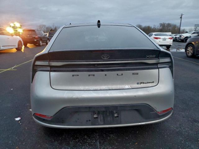 Toyota Prius Se Image 2