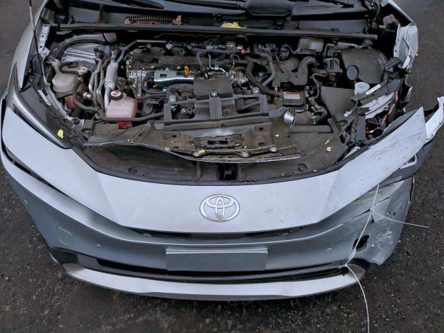 Toyota Prius Se Image 8