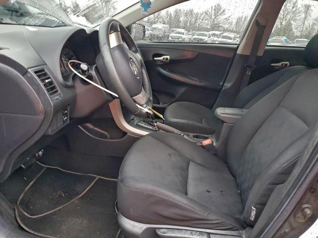 Toyota Corolla Base Image 8