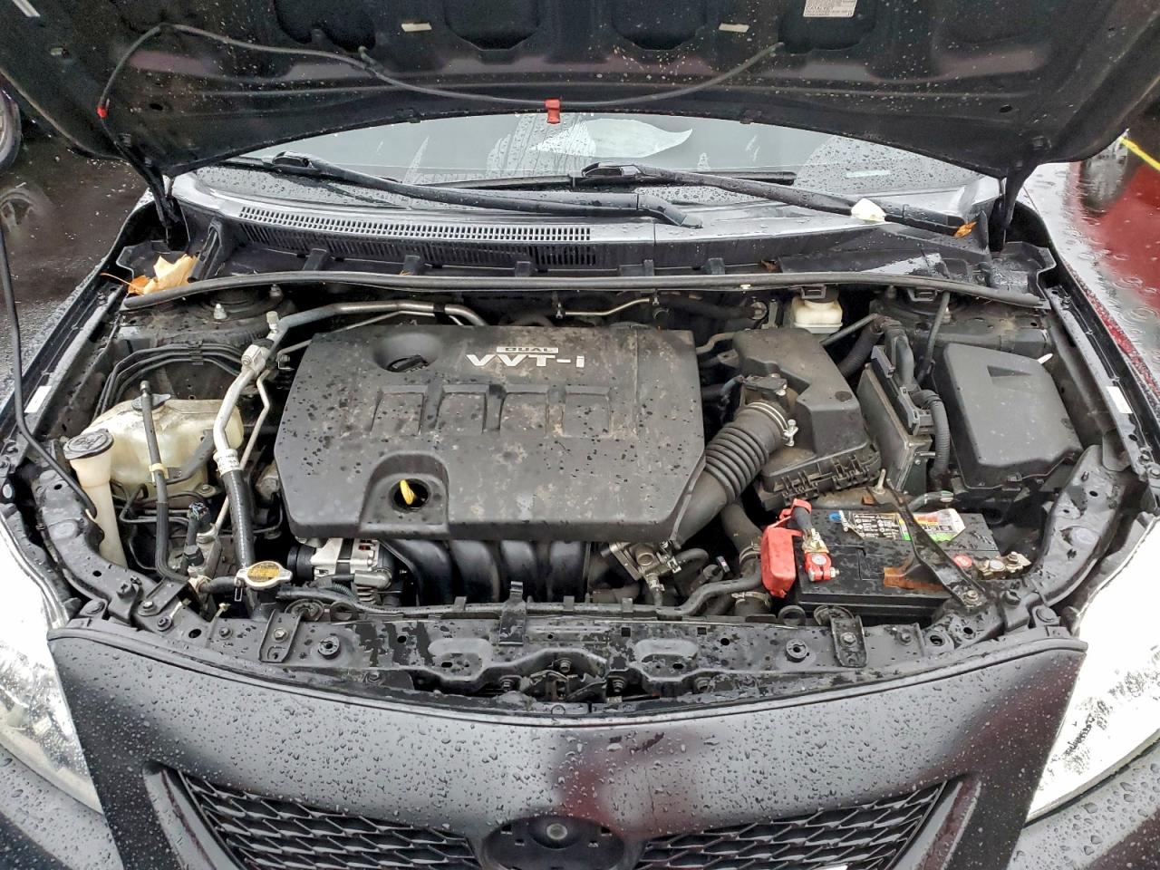 Toyota Corolla Base Image 2