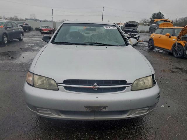 Nissan Altima Xe Image 3