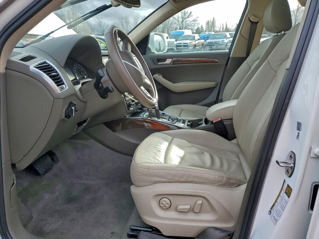 Audi Q5 Premium Plus Image 9