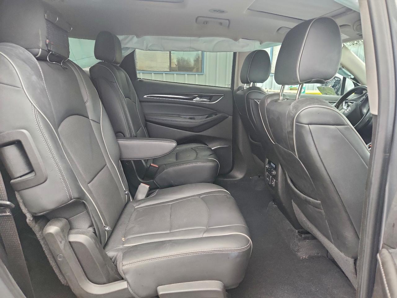 Buick Enclave Avenir Image 9